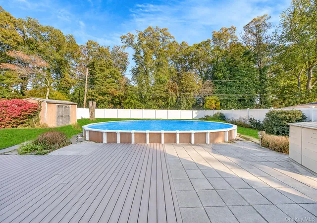 Photo 3 of Single family home for sale at 79 Snowberry Ln, Islip, NY 11749 | MLS# 1068027 | Listing updated on 2026-10-30