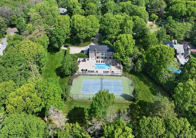 Photo 3 of Single family home for sale at 133 Old Country Rd, Southampton, NY 11942 | MLS# 1068049 | Listing updated on 2026-10-29