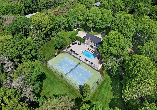 Photo 4 of Single family home for sale at 133 Old Country Rd, Southampton, NY 11942 | MLS# 1068049 | Listing updated on 2026-10-29