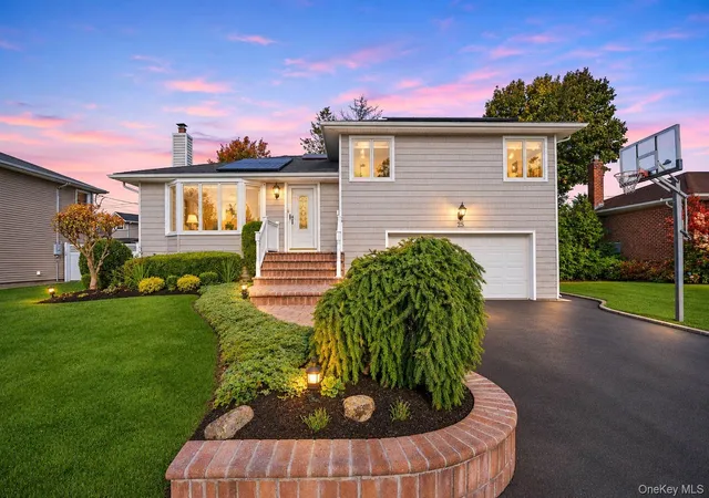 Photo 1 of Single family home for sale at 28 Roxton Rd, Oyster Bay, NY 11803 | MLS# 1068059 | Listing updated on 2026-10-30