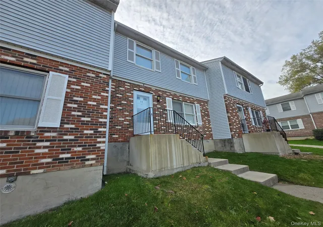Photo 1 of Single family home for sale at 11 Estate Dr, Middletown, NY 10940 | MLS# 1068066 | Listing updated on 2026-10-29
