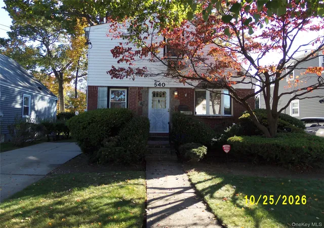 Single family home for sale at 540 Stratford Rd, Hempstead, NY 11550 | MLS# 1068076