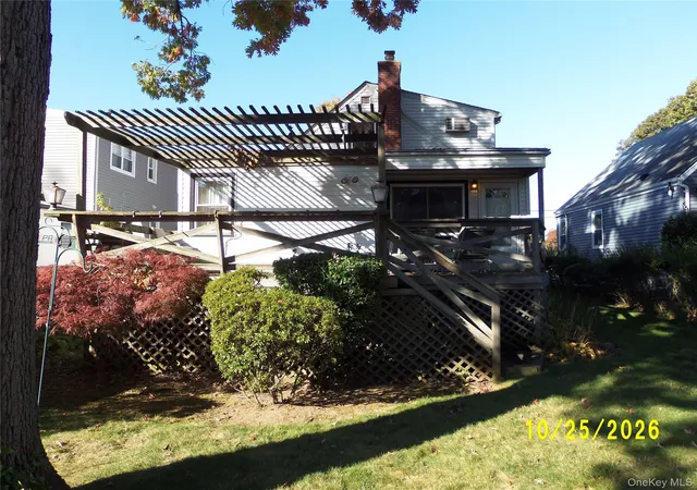 Photo 4 of Single family home for sale at 540 Stratford Rd, Hempstead, NY 11550 | MLS# 1068076 | Listing updated on 2026-10-29