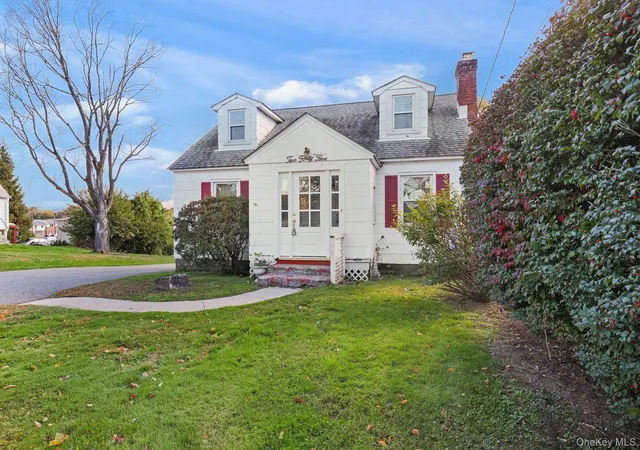 Photo 1 of Single family home for sale at 245 Quassaick Ave, New Windsor, NY 12553 | MLS# 1068077 | Listing updated on 2026-10-31