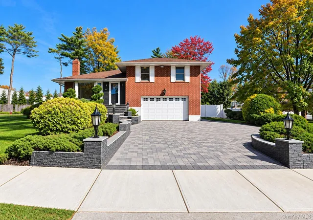 Photo 1 of Single family home for sale at 201 Martin Dr, Oyster Bay, NY 11791 | MLS# 1068085 | Listing updated on 2026-10-29