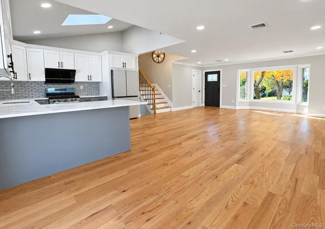 Photo 4 of Single family home for sale at 201 Martin Dr, Oyster Bay, NY 11791 | MLS# 1068085 | Listing updated on 2026-10-29