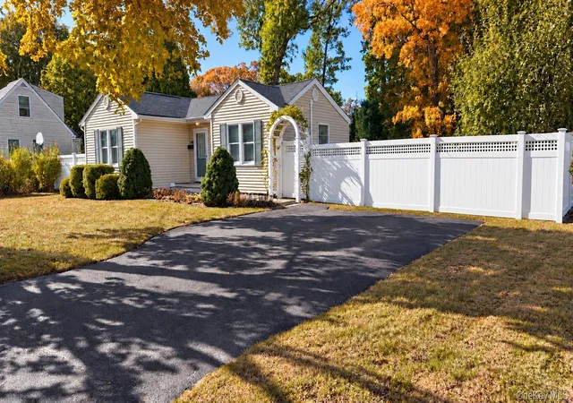 Photo 1 of Single family home for sale at 246 Jackson Ave, Smithtown, NY 11780 | MLS# 1068112 | Listing updated on 2026-10-29