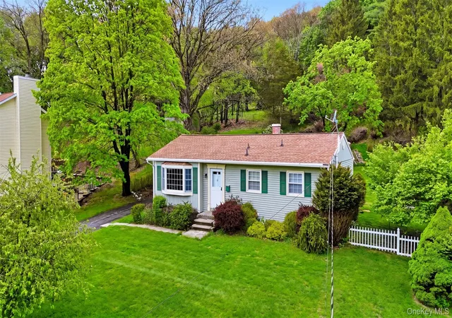 Photo 1 of Single family home for sale at 39 Woodside Dr, Warwick (town), NY 10990 | MLS# 1068158 | Listing updated on 2026-10-29