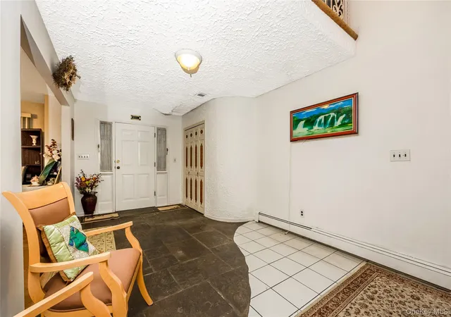 Photo 4 of Single family home for sale at 7 Edgewood Ave, Smithtown, NY 11787 | MLS# 1068186 | Listing updated on 2026-10-29