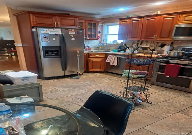 Photo 4 of Single family home for sale at 190-04 118th Avenue, New York, NY 11412 | MLS# 1068190 | Listing updated on 2026-10-29
