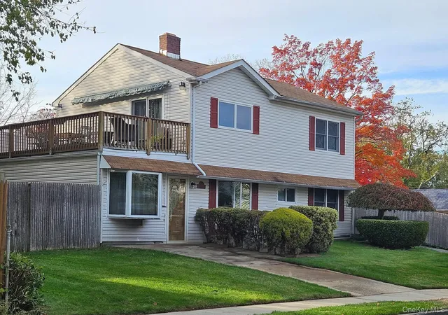 Photo 2 of Single family home for sale at 52 Angle Ln, Oyster Bay, NY 11801 | MLS# 1068191 | Listing updated on 2026-10-29