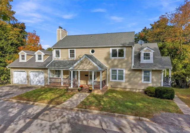 Multi family home for sale at 4 Mariners Way, Oyster Bay, NY 11542 | MLS# 1068207