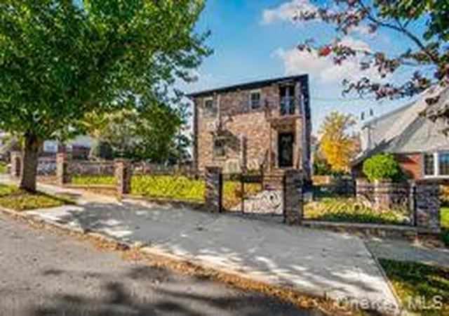 Photo 3 of Single family home for sale at 13-18 154 Street, New York, NY 11357 | MLS# 1068291 | Listing updated on 2026-10-29