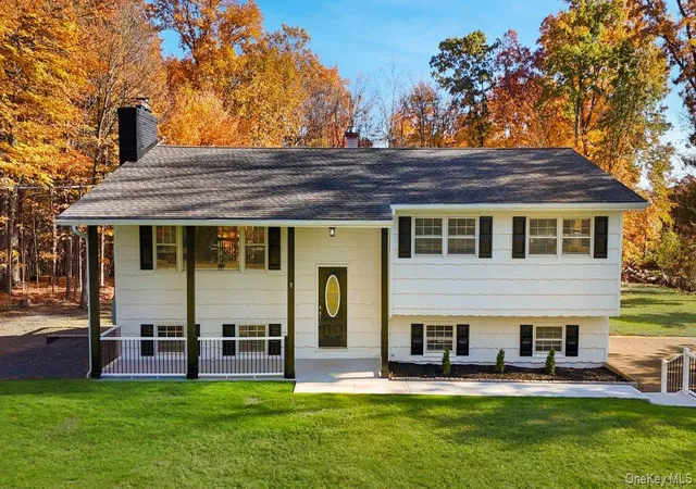 Photo 1 of Single family home for sale at 296 Greeves Rd, Wawayanda, NY 10958 | MLS# 1068319 | Listing updated on 2026-10-30