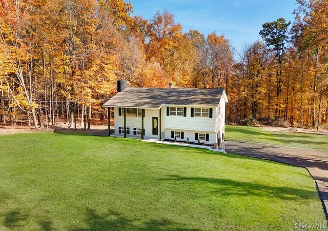 Photo 3 of Single family home for sale at 296 Greeves Rd, Wawayanda, NY 10958 | MLS# 1068319 | Listing updated on 2026-10-30