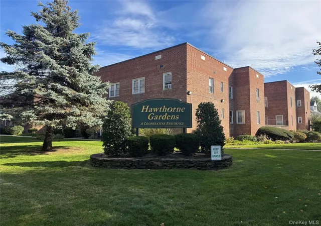Condo for sale at 159 Smith #G8, Hempstead, NY 11520 | MLS# 1068331