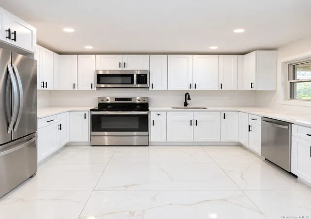 Photo 2 of Single family home for sale at 37 Jefferson Ave, White Plains, NY 10606 | MLS# 1068342 | Listing updated on 2026-10-29