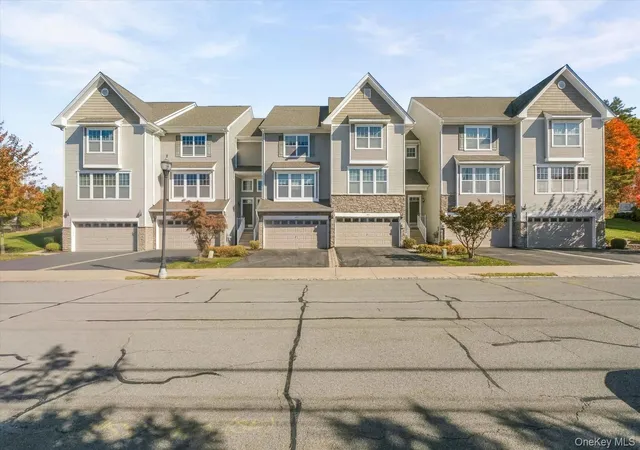 Single family home for sale at 406 Hawthorn Way, New Windsor, NY 12553 | MLS# 1068422