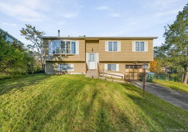 Photo 2 of Single family home for sale at 12 Weather Vane Way, Middletown, NY 10940 | MLS# 1068491 | Listing updated on 2026-10-30