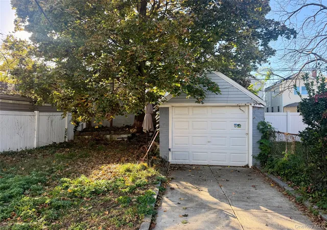 Photo 1 of Single family home for sale at 13040 Van Wyck Expy, New York, NY 11420 | MLS# 1068529 | Listing updated on 2026-10-30