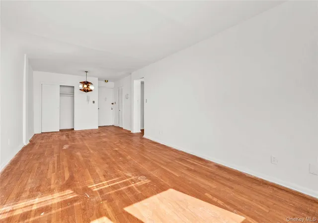 Photo 2 of Condo for sale at 4125 Kissena Blvd #4UU, New York, NY 11355 | MLS# 1068550 | Listing updated on 2026-10-30