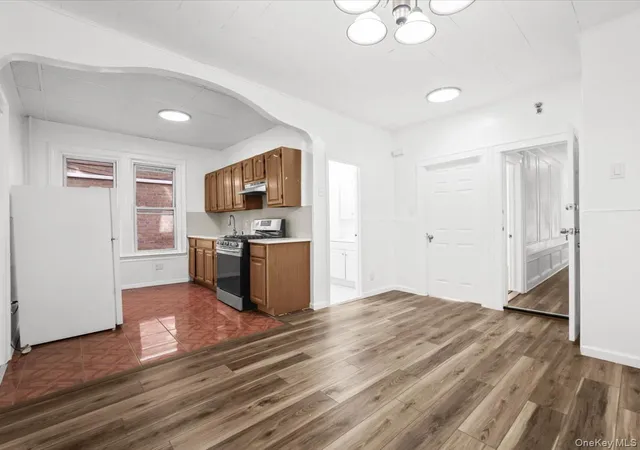 Photo 4 of House for sale at 901 E 98th Street, New York, NY 11236 | MLS# 1068792 | Listing updated on 2026-10-30