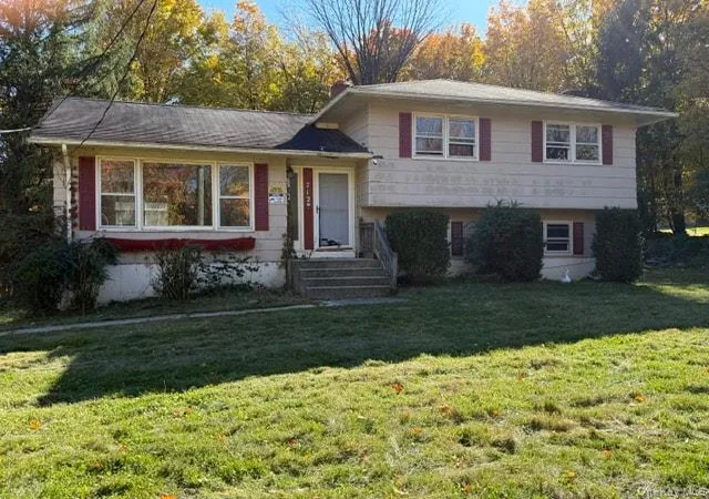 Photo 1 of Single family home for sale at 712 California Ave, Wallkill, NY 10940 | MLS# 1068821 | Listing updated on 2026-10-31