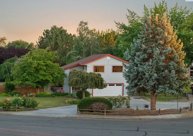 2nd image of 3011 Lindemein Ct, Pasco, WA 99301 | MLS# 294135