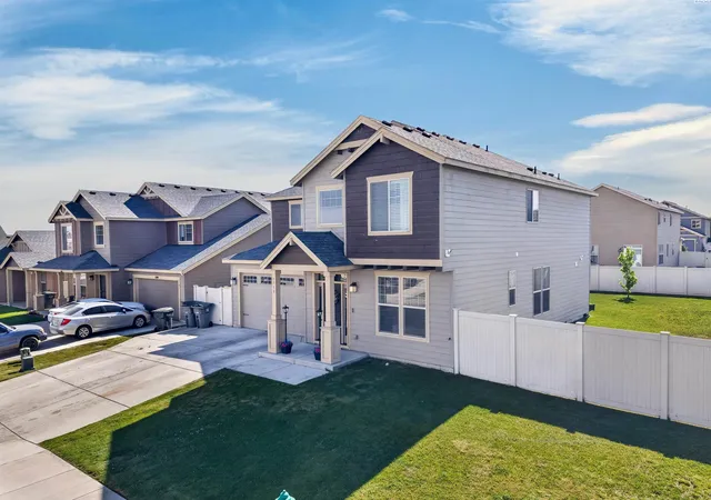 Homes for sale in Sunnyside, WA | 1713 Liberty Lane, Sunnyside, WA 98944 | MLS# 294387