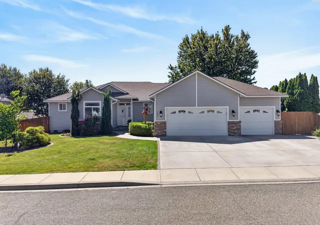 3rd image of 143 Mattis Dr, Richland, WA 99352 | MLS# 293836