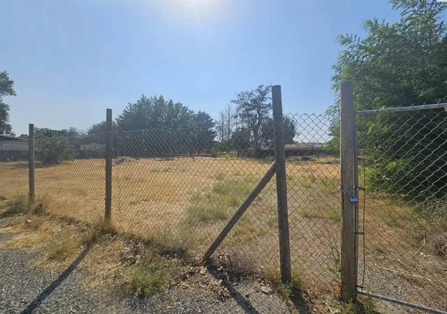 Photo 3 of Land for sale at 18008 S Hawthorne St, Kennewick, WA 99337 | MLS# 295506 | Listing updated on 2026-09-18