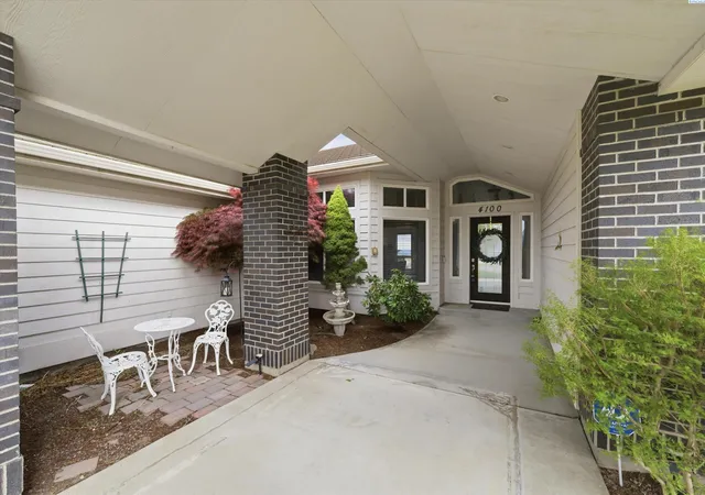 3rd image of 4100 W 43Rd Ave, Kennewick, WA 99337 | MLS# 292192