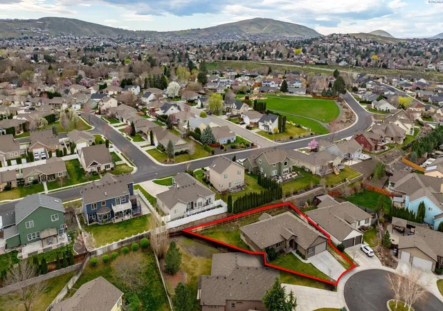 28th image of 497 Charbonnueau Dr, Richland, WA 99352 | MLS# 291464