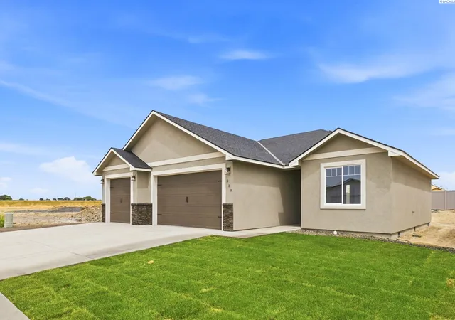 2nd image of 219 Packer St, Prosser, WA 99350 | MLS# 294196