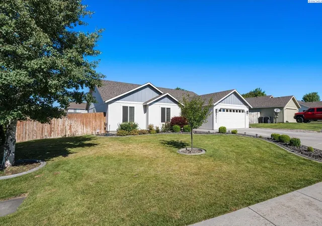Homes for sale in West Richland, WA | 3211 S Highlands Blvd, West Richland, WA 99353 | MLS# 293964