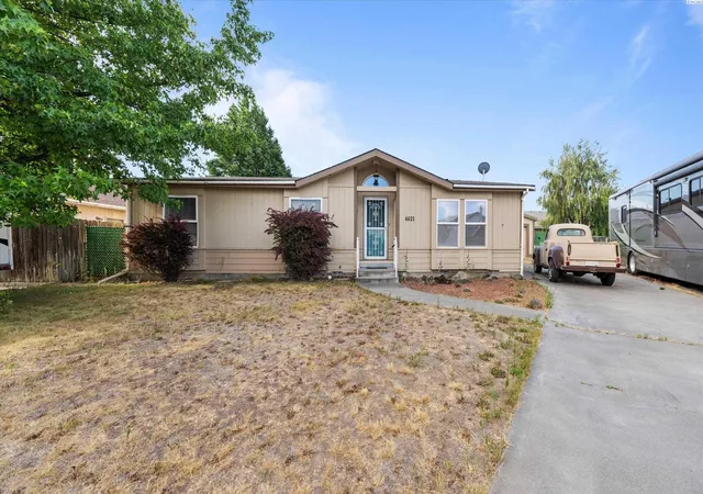 Homes for sale in Kennewick, WA | 4621 W Imnaha Ave, Kennewick, WA 99336 | MLS# 294667