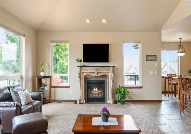 Photo 2 of Single family home for sale at 8714 W 6th Avenue, Kennewick, WA 99336 | MLS# 295387 | Listing updated on 2026-09-15