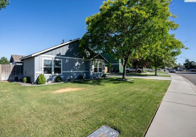 3rd image of 5721 Coppercap Mountain Lane, Pasco, WA 99301 | MLS# 294610