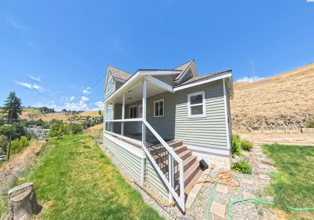 Homes for sale in Colfax, WA | 207 E Canyon St, Colfax, WA 99111 | MLS# 294614