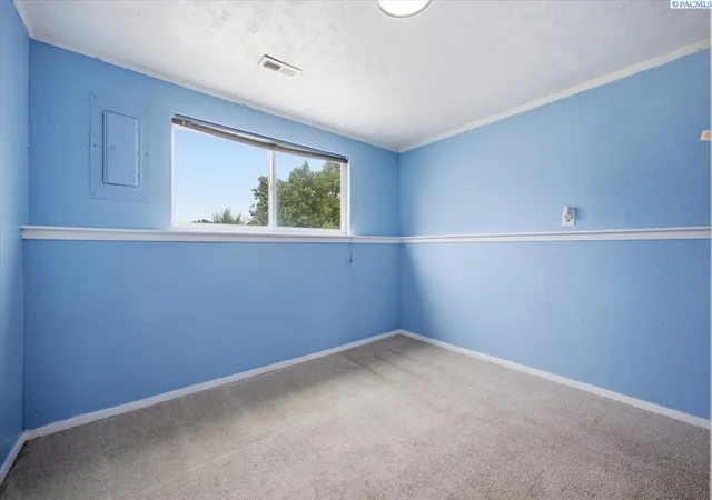 Photo 2 of Single family home for sale at 3326 W 23rd Avenue, Kennewick, WA 99337 | MLS# 294472 | Listing updated on 2026-09-17