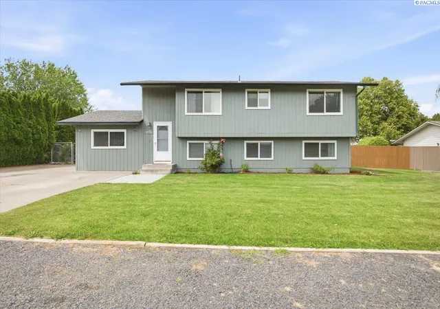 1st image of 3326 W 23rd Ave, Kennewick, WA 99337 | MLS# 294472