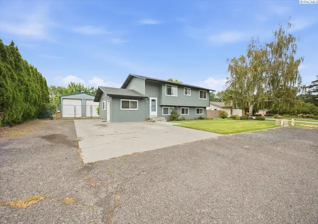 2nd image of 3326 W 23rd Ave, Kennewick, WA 99337 | MLS# 294472