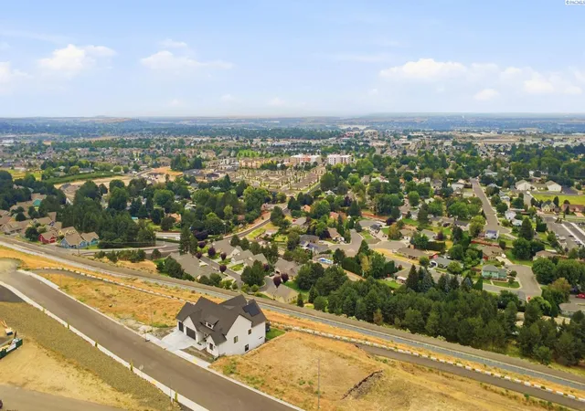 Land for sale at 7298 W 20th Avenue, Kennewick, WA 99338 | MLS# 295103