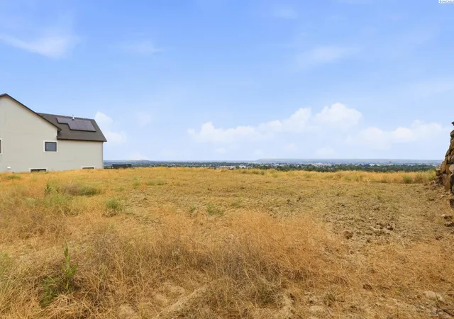 Photo 4 of Land for sale at 7298 W 20th Avenue, Kennewick, WA 99338 | MLS# 295103 | Listing updated on 2026-07-30