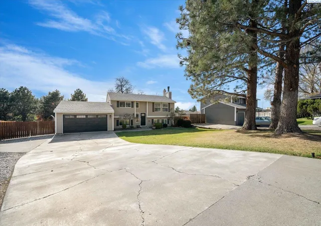 3rd image of 1120 S Belfair St, Kennewick, WA 99338 | MLS# 294650