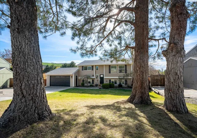 4th image of 1120 S Belfair St, Kennewick, WA 99338 | MLS# 294650