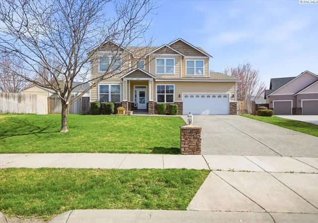 1st image of 10411 Aspen Ln, Pasco, WA 99301 | MLS# 292186