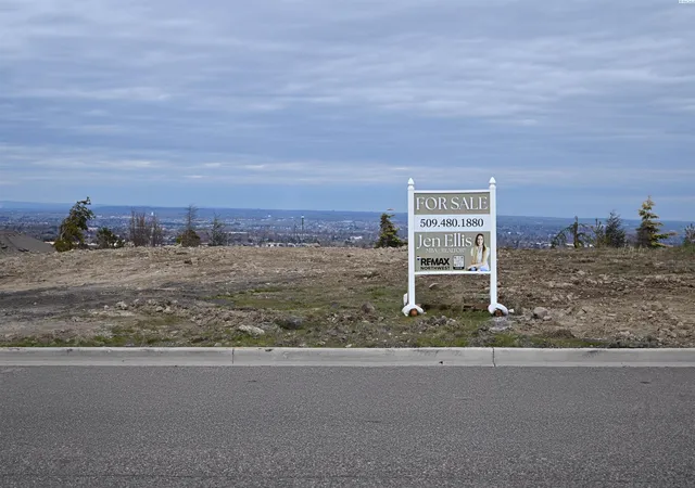 1st image of 3716 W 49th Ave, Kennewick, WA 99337 | MLS# 289265