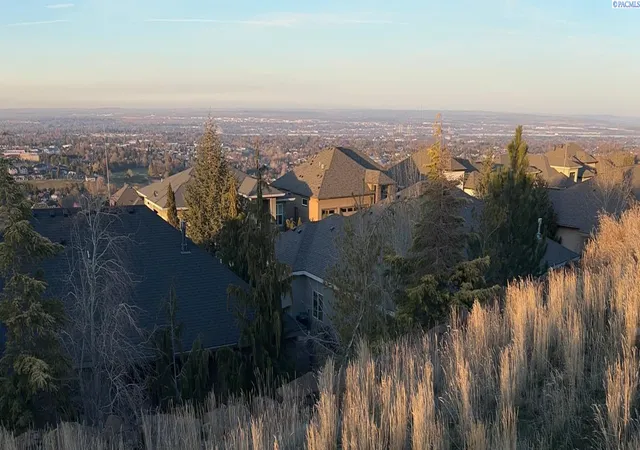 2nd image of 3716 W 49th Ave, Kennewick, WA 99337 | MLS# 289265