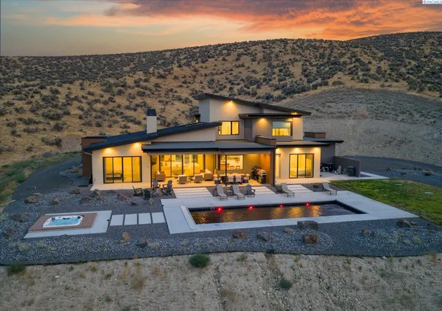 Photo 1 of Single family home for sale at 73723 Homestead Rd, Kennewick, WA 99338 | MLS# 295359 | Listing updated on 2026-09-17